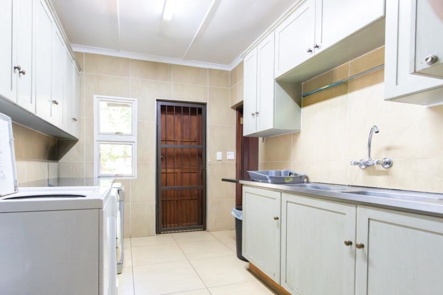 5 Bedroom Property for Sale in Protea Park North West